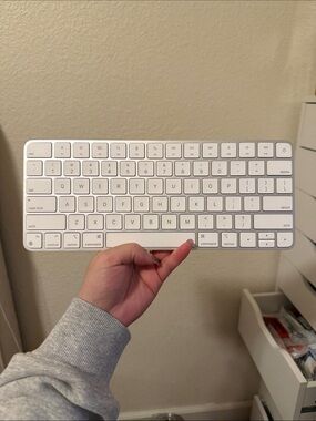 Apple Compact Keyboard — White and Silver